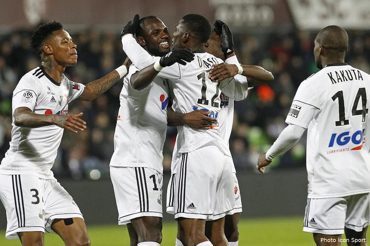 asc amiens a 18 points et c est beau iconsport icon mrv 251117 01 04201005