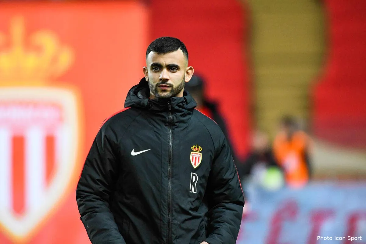 asm ghezzal deja pousse dehors au mercato icon zua 201217 08 59205855