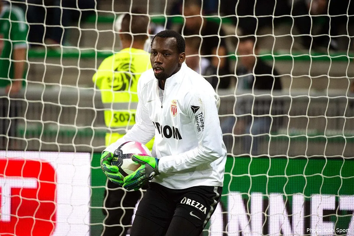 asm henry pret a aller chercher le 5e gardien du club en ligue des champions iconsport icon laf 280918 08 70233927