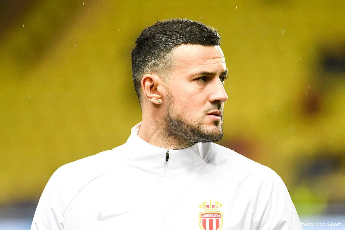 asm heros du titre il prepare sa sortie par la petite porte iconsport icon del 061118 11 06237379