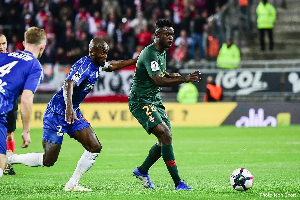 asm monaco officialise le pret de pele a rio ave icon dib 041218 10 04295377