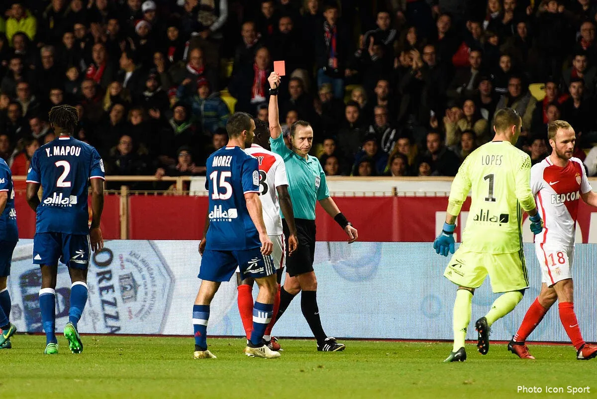 asm ol les trois decisions arbitrales qui ont mis monaco en furie iconsport zua 181216 01 01164776