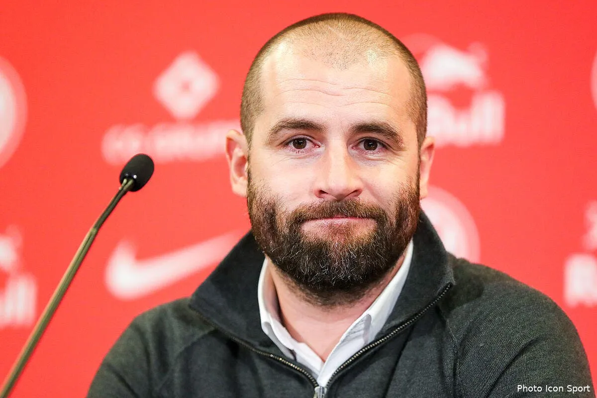 asm paul mitchell signe a monaco un sacre beau coup icon 99420094287175