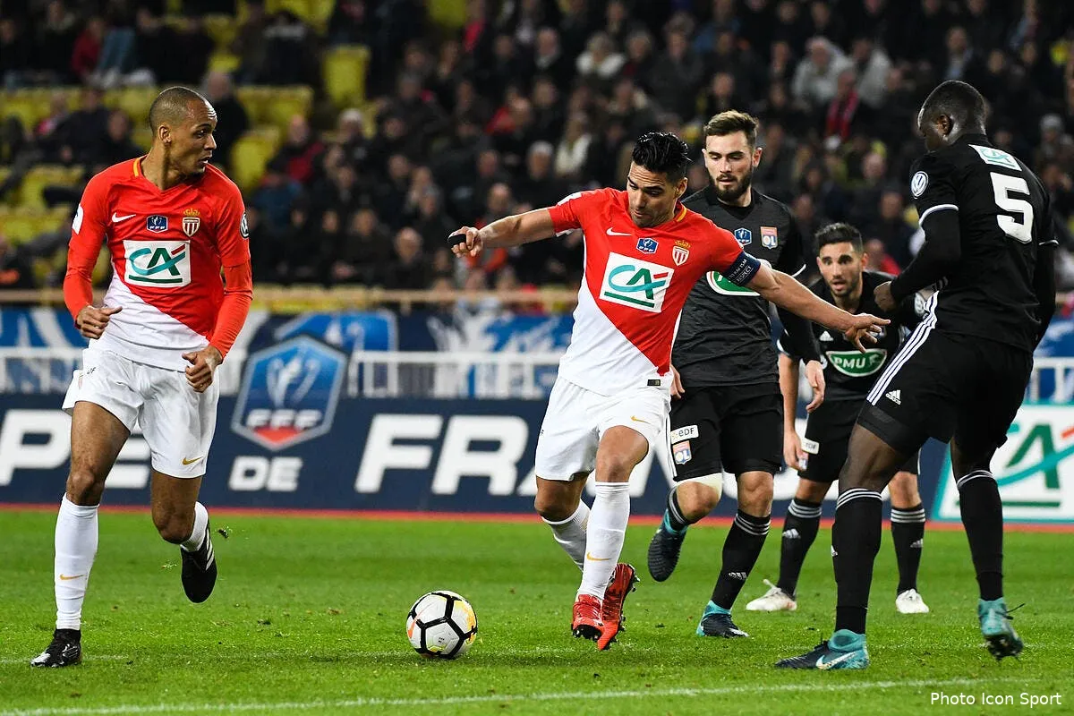 asm perdre contre l ol et finir deuxieme falcao signe iconsport icon zua 240118 02 04208919