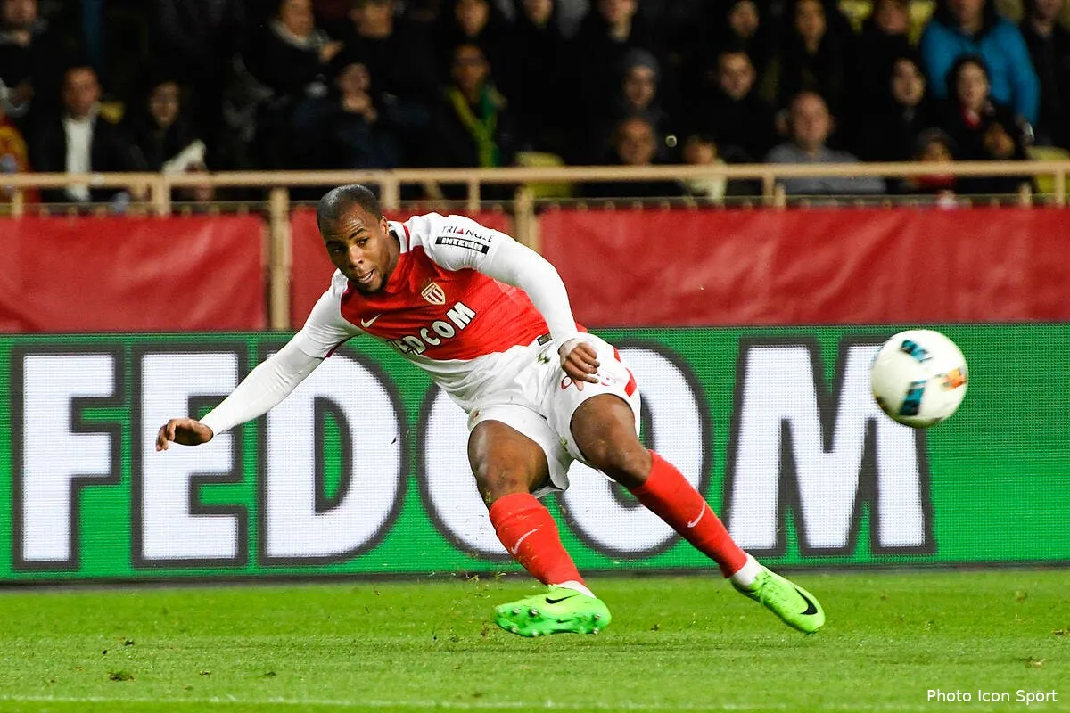 asm sidibe de retour dans le groupe face a la juventus iconsport zua 050317 08 14178696