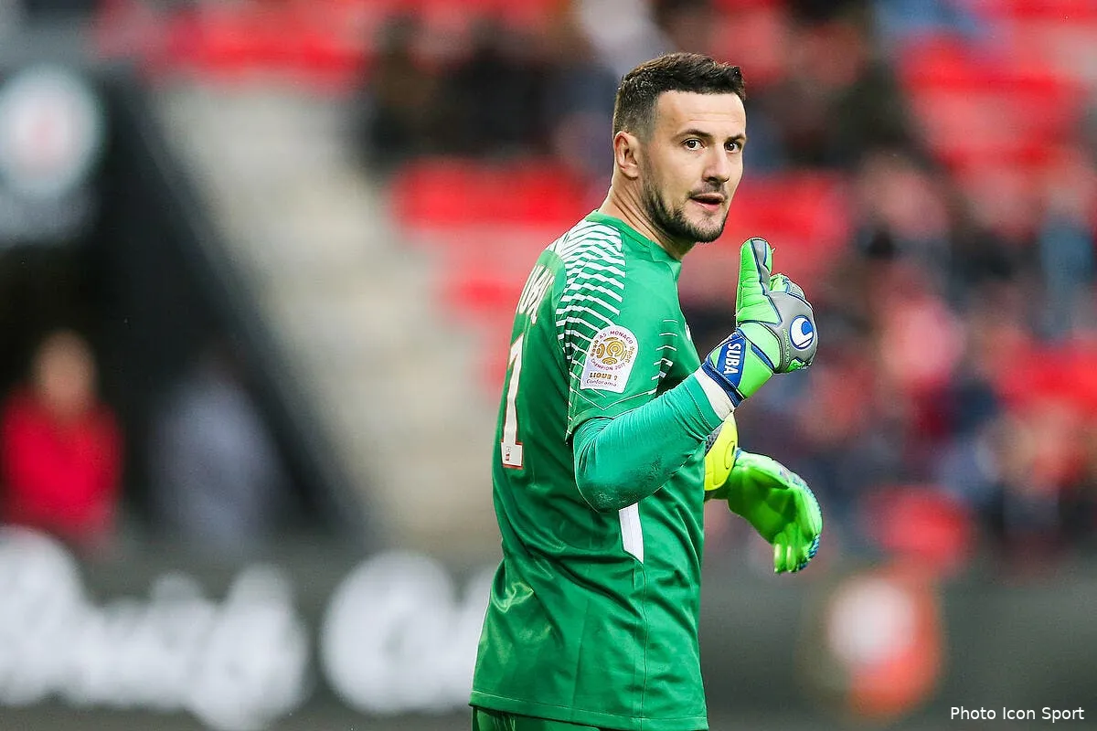 asm subasic de retour dans le groupe pour defier dortmund icon vmi 040418 11 91232139
