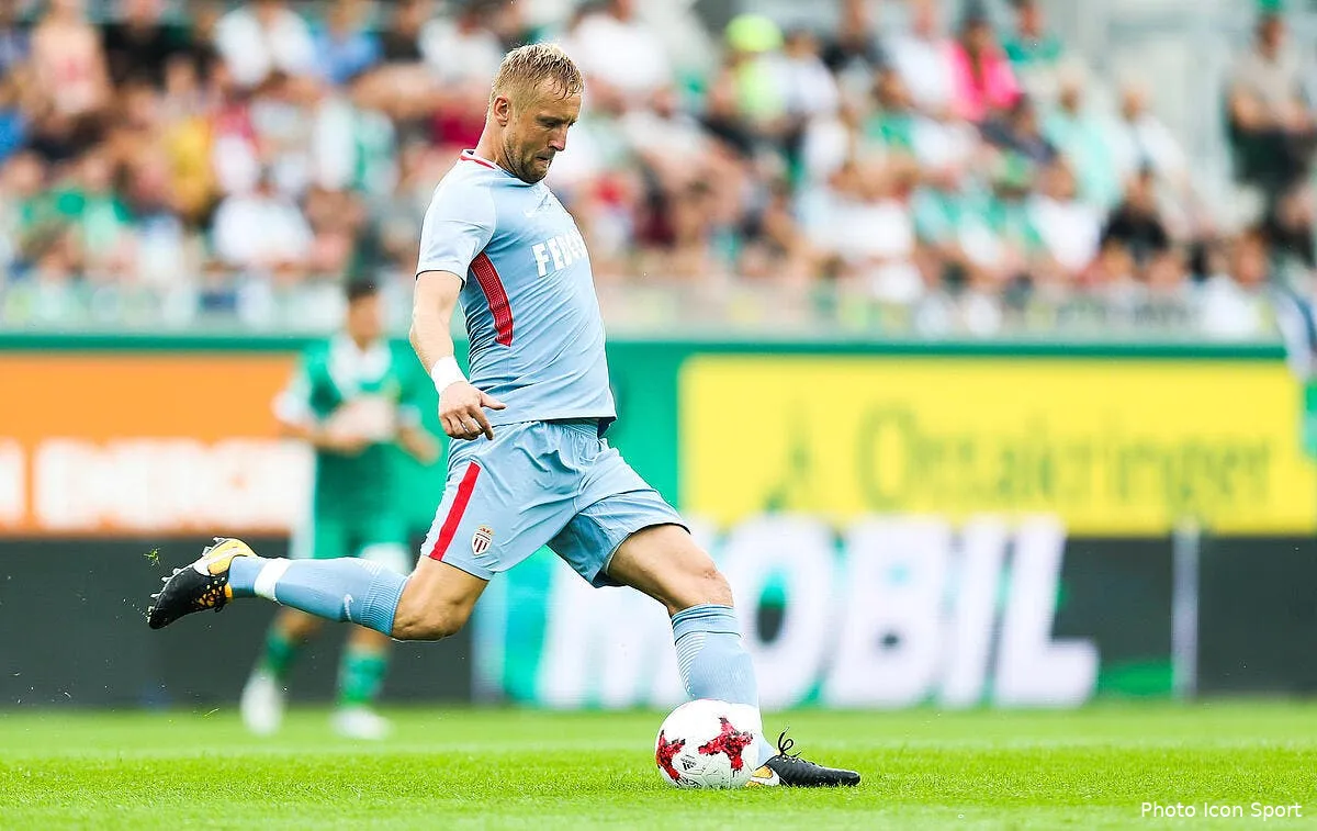 asm tottenham s attaque au pilier de jardim a monaco iconsport icon gep 090717 01 09186013