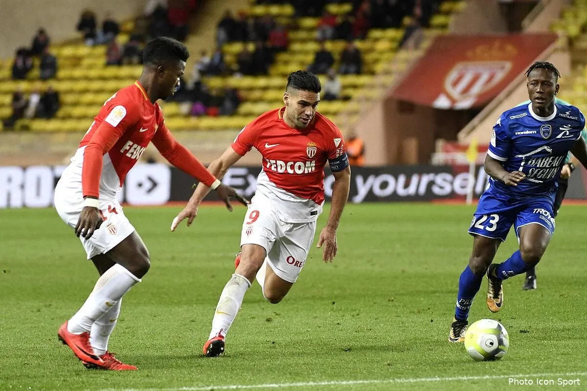 asm une remontada apres une deculotte europeenne falcao dit bravo icon anp 091217 05 20202791