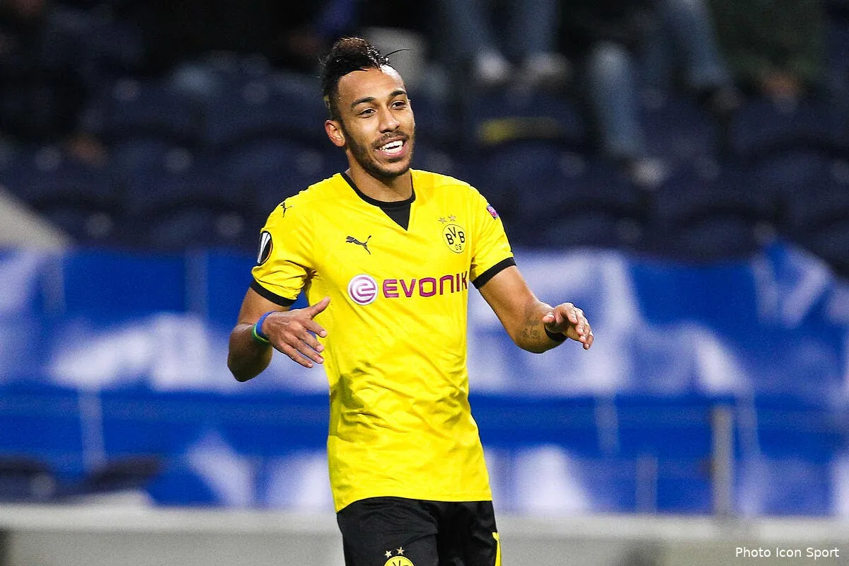 asse aubameyang se decuple saint etienne s en mord les doigts aubameyang 4138424