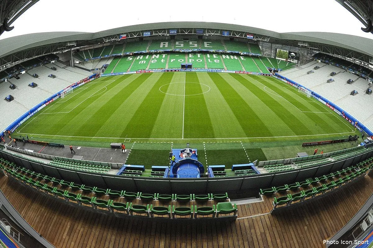 asse geoffroy guichard provoque un clash assez ecoeurant iconsport jpt 170616 07 04173702