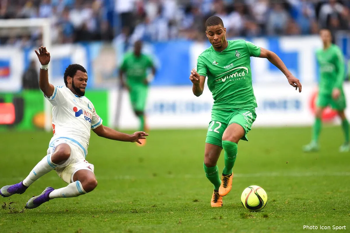 asse le podium les verts remercient leurs concurrents monnet paquet 3136988