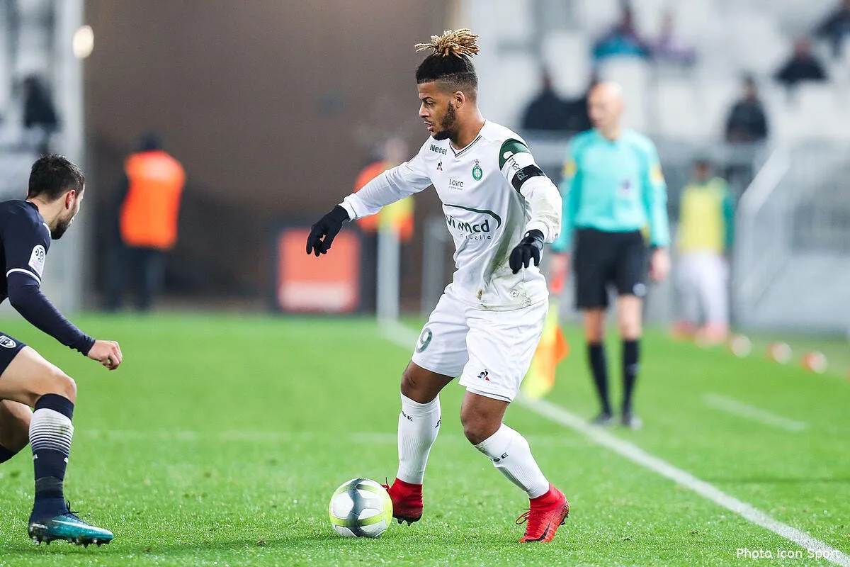 asse le probleme de diony il est a la rue mentalement icon blo 281117 45 17202063