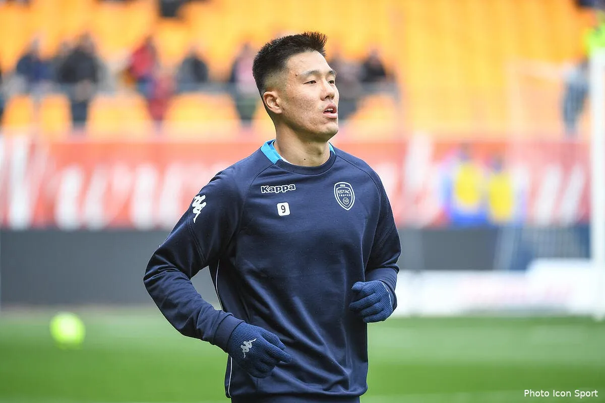 asse les verts multiplient les pistes en attaque au mercato iconsport icon dib 010418 15 88225471