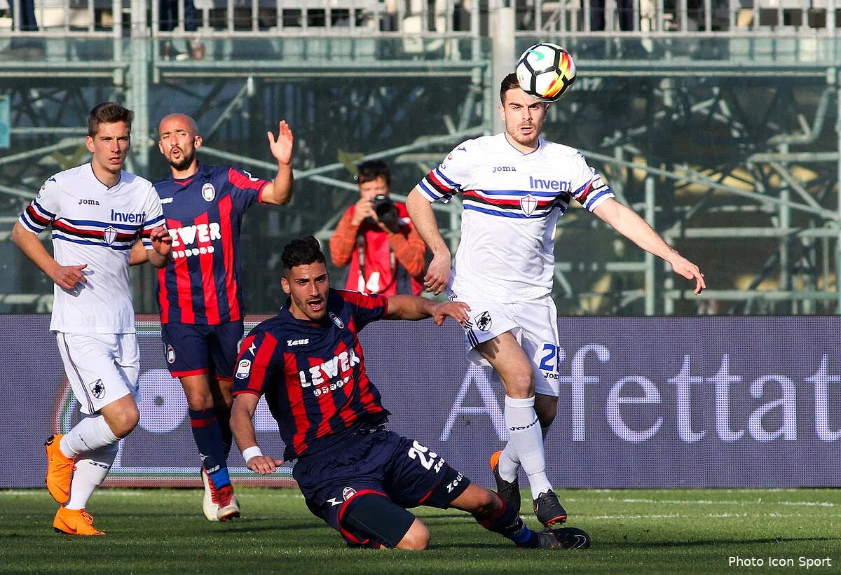 asse les verts s attaquent a un buteur courtise de toutes parts iconsport icon ipp 110318 93 55225579