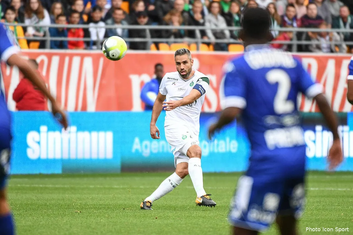 asse loic perrin forfait pour le derby face a l ol icon dib 011017 100 24198161