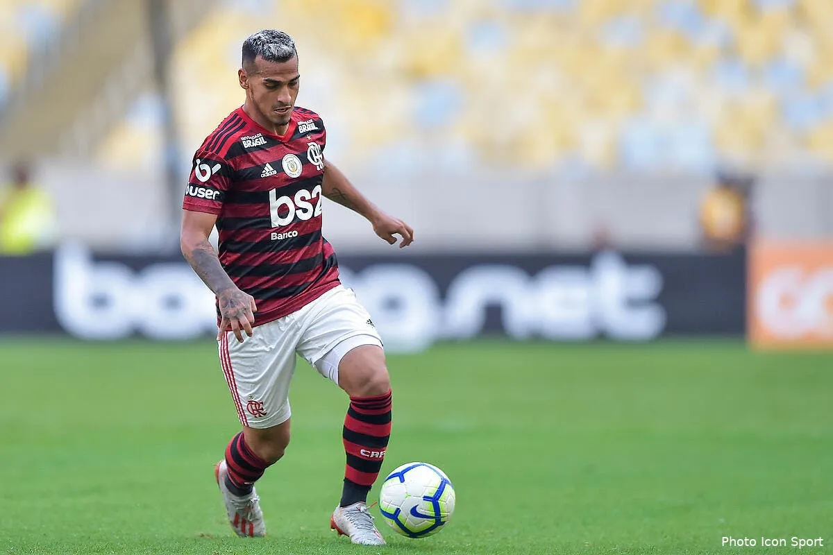 asse miguel trauco a saint etienne cette fois c est fait icon agi20190728020260465