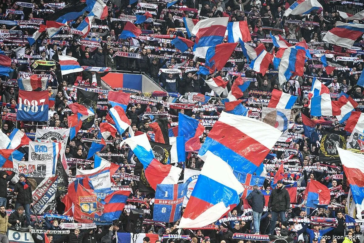 asse ol 771 supporters lyonnais finalement autorises a geoffroy guichard iconsport dib 280117 10 140169398