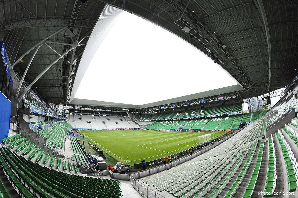 asse ol des degradations et un remboursement lyon repond iconsport jpt 170616 07 03170028