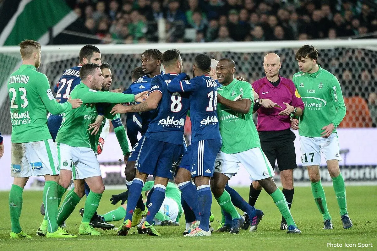 asse ol le derby dans un geoffroy guichard a guichets fermes iconsport nlg 050217 17 140198169