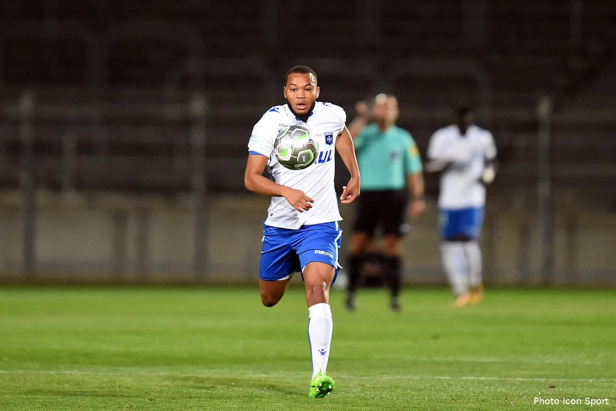 asse polomat vire d auxerre retour force a saint etienne iconsport icon dim 150917 06 38214149