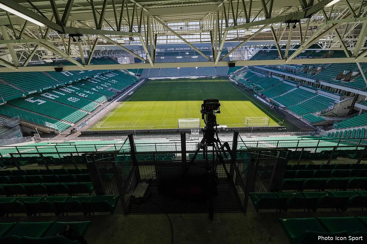 asse revolution a saint etienne une tete va tomber icon 25i2075 copie278287