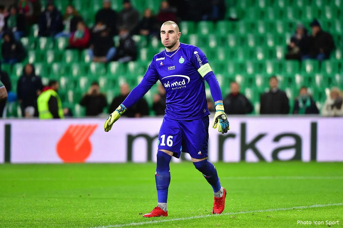 asse ruffier toujours a sainte il crie presque au scandale icon win 151217 01 32776209919