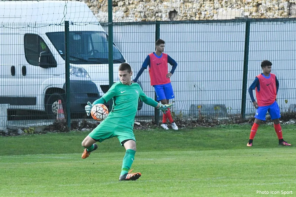 asse saint etienne s evite une fuite a la geubbels bajic217659