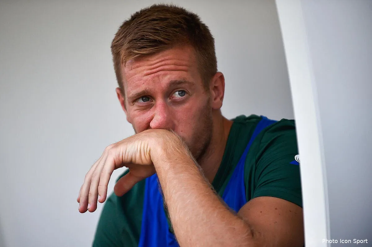 asse sainte n aura plus le choix au mercato avec ce boulet iconsport icon laf 040818 93 86235191