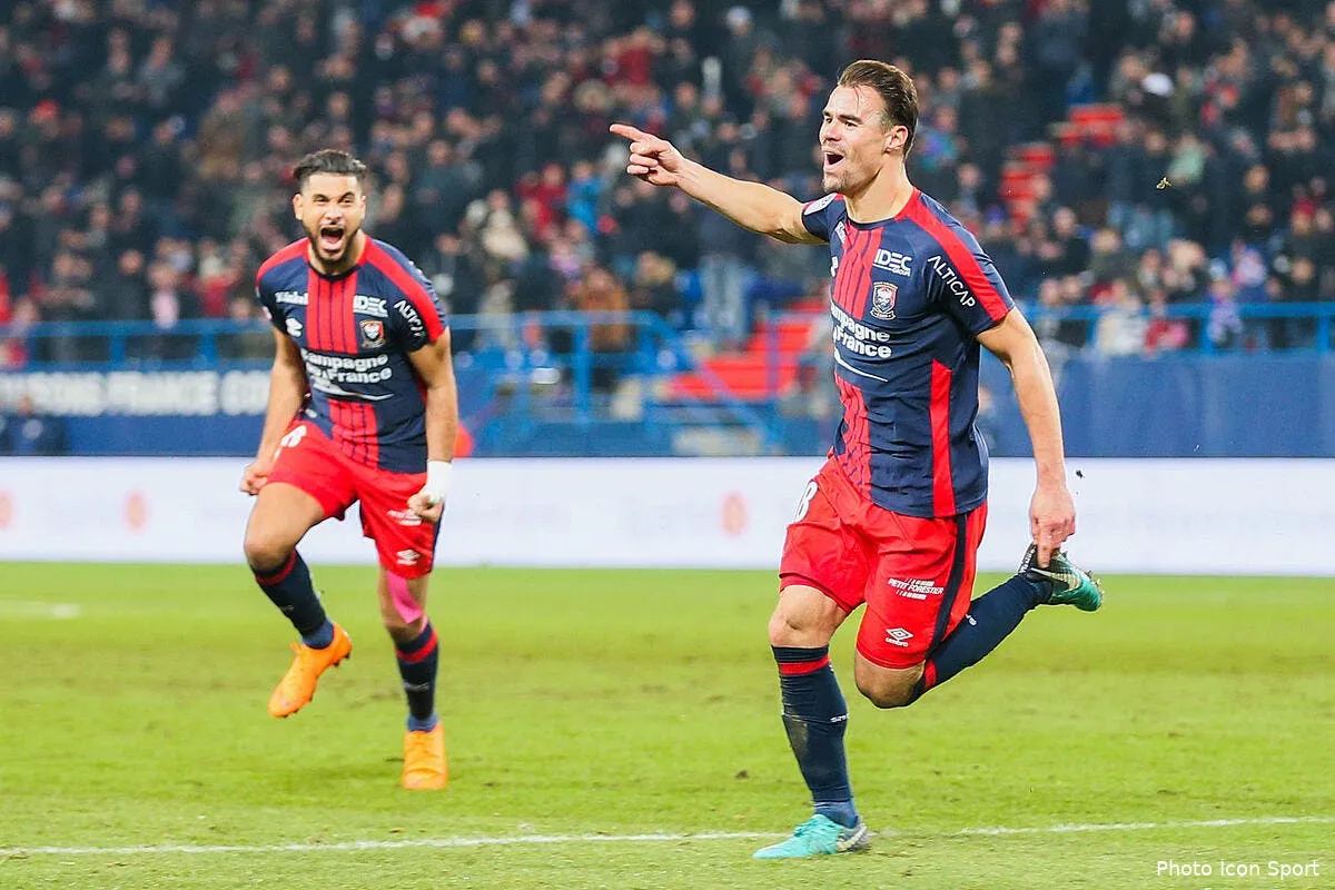 asse sainte peut presque oublier ce defenseur au mercato icon vmi 170218 11 95212597