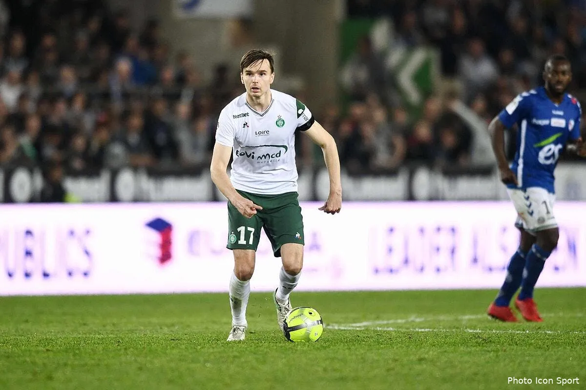 asse selnaes apres seri fulham tente le coup icon boz 140418 05 52226727