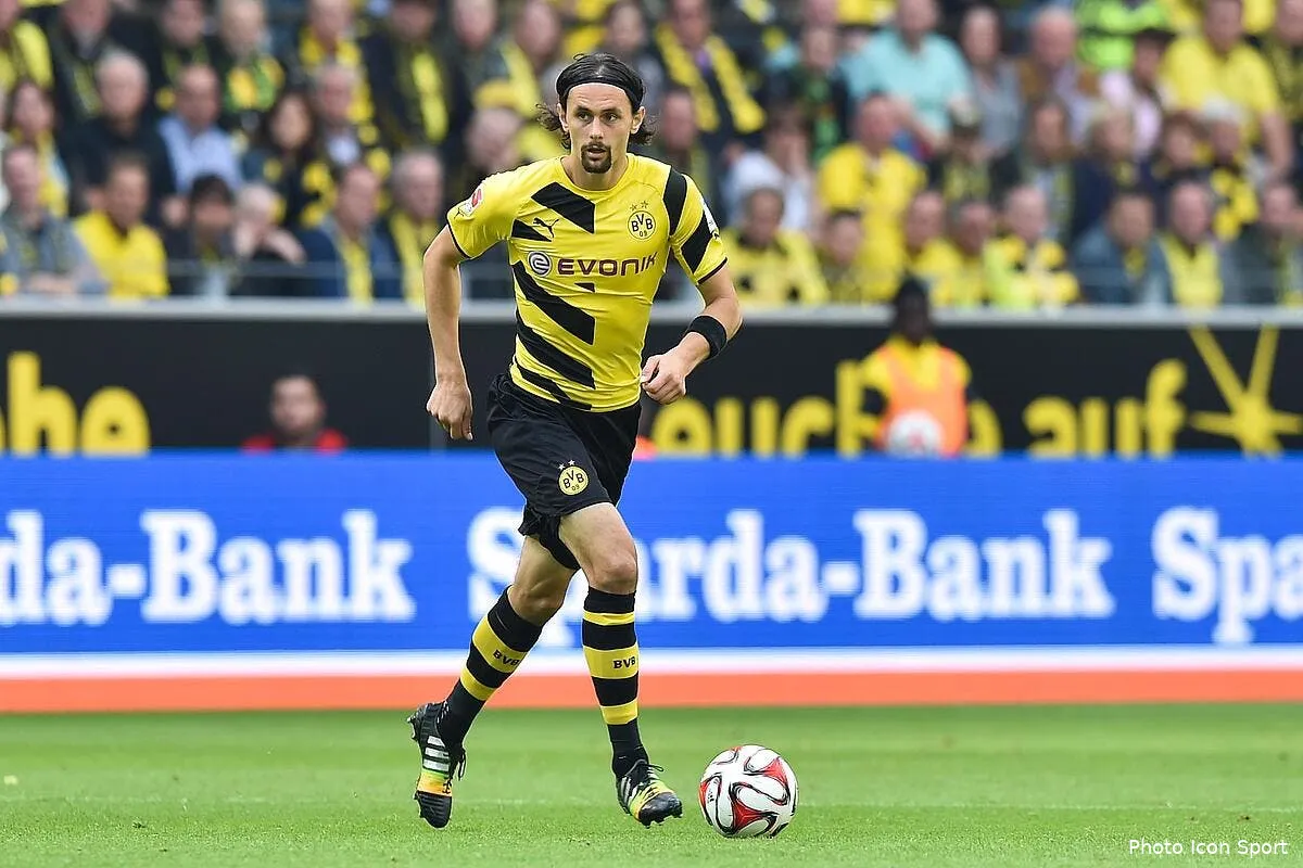 asse subotic a saint etienne denouement imminent icon apr 130814 08 06206731