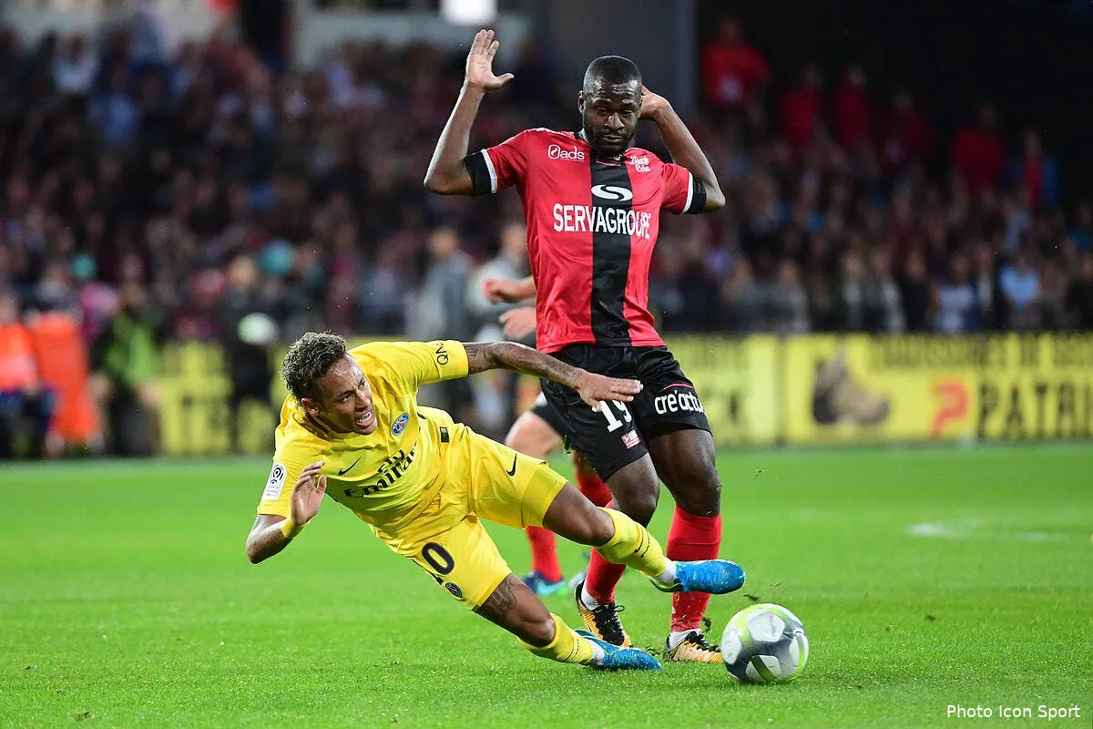 asse un attaquant va signer la recrue surprise des verts iconsport icon win 130817 01 13653191655