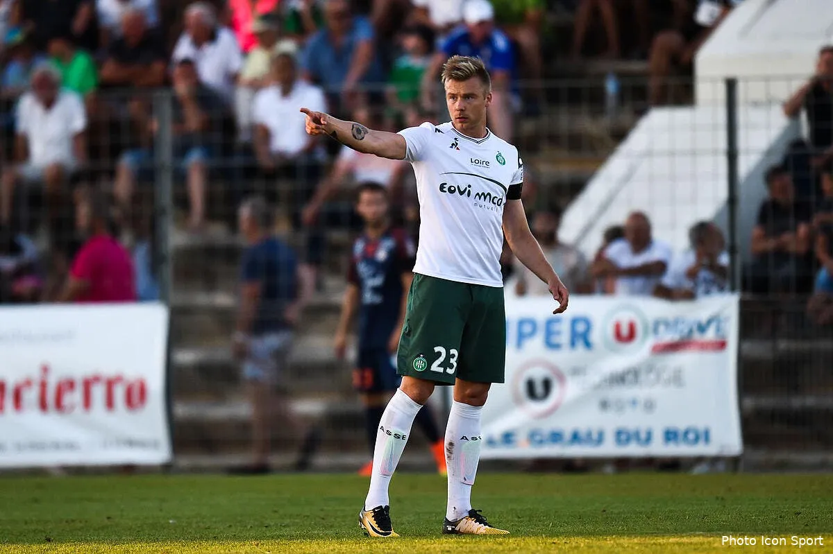 asse un indesirable a des offres pour partir au mercato iconsport icon dim 260717 08 03189713