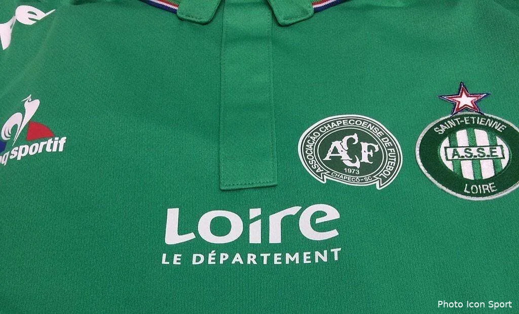asse un maillot special contre l om pour rendre hommage a chapecoense cyhbflqxeaasibg162612