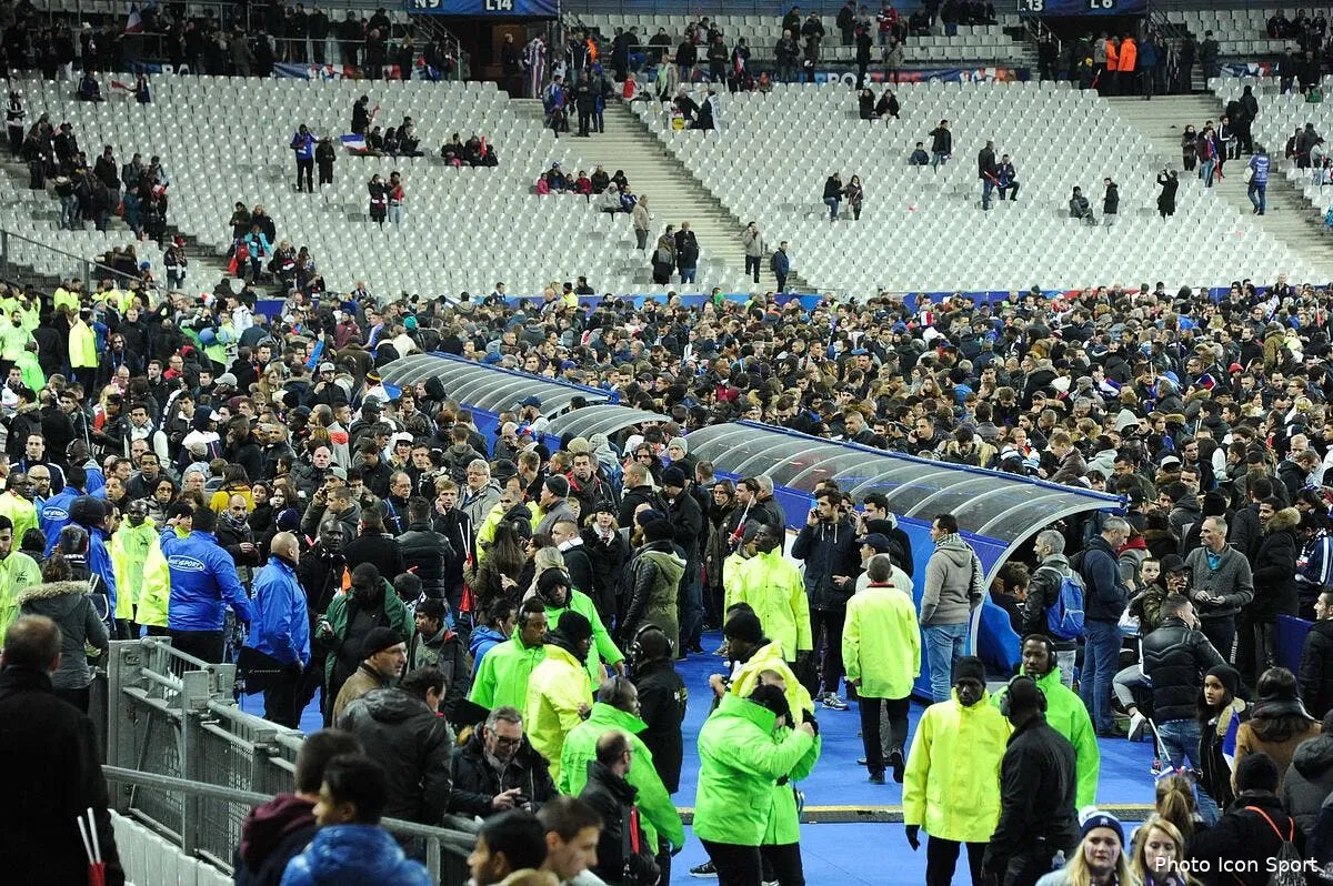 attentats un kamikaze aurait essaye de rentrer dans le stade de france iconsport nlg 131115 17 45125573