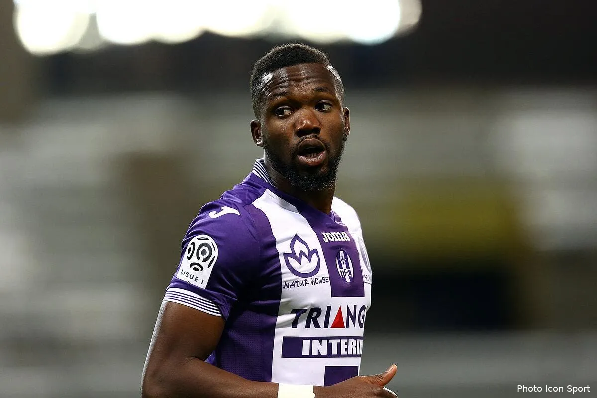 au tfc doumbia pourra jouer sans son bracelet electronique doumbia 1127023