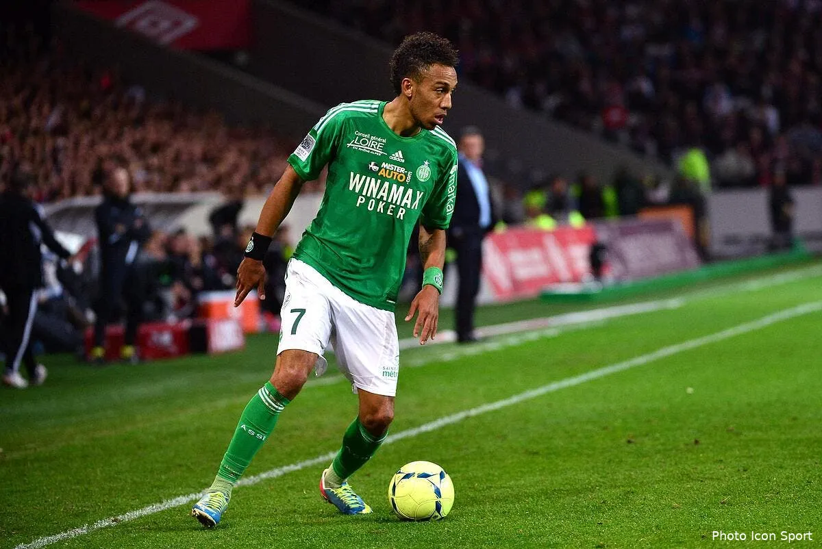 aubameyang finalement un an de plus a l asse iconsport win 260513 08 4660299