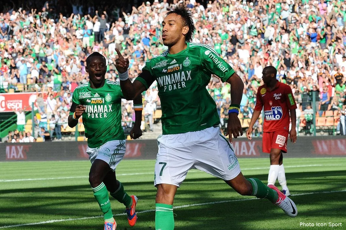 aubameyang ouvre la porte a un depart de l asse des cet ete iconsport jpt 260812 08 11740063