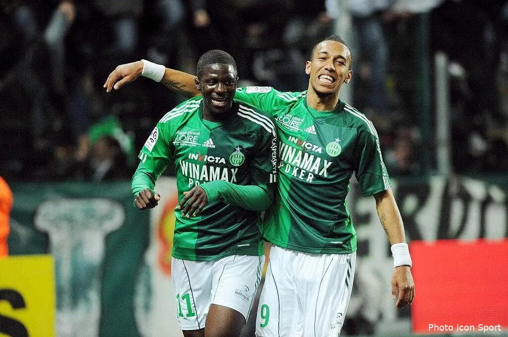 aubameyang retrouve la joie du buteur 69937 17861