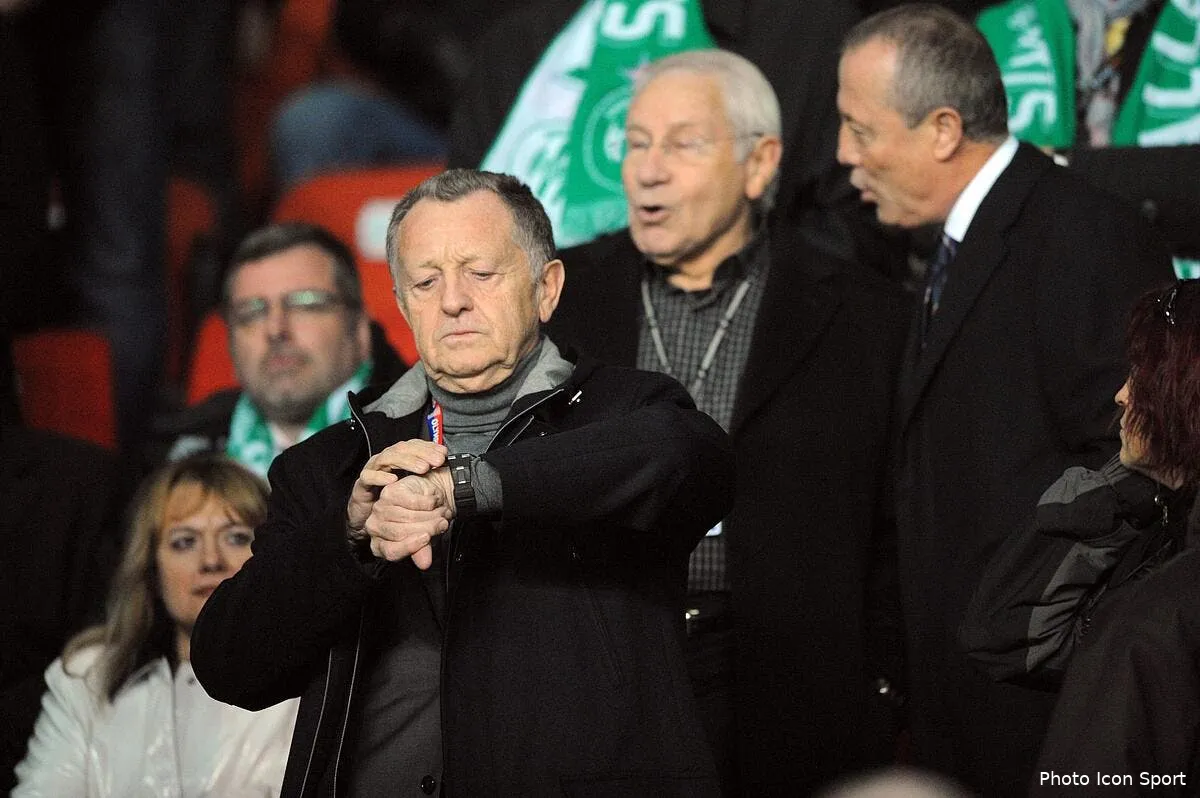 aulas a agace l un des patrons de l asse avec la taxe hollande iconsport jpt 261011 58 9944351