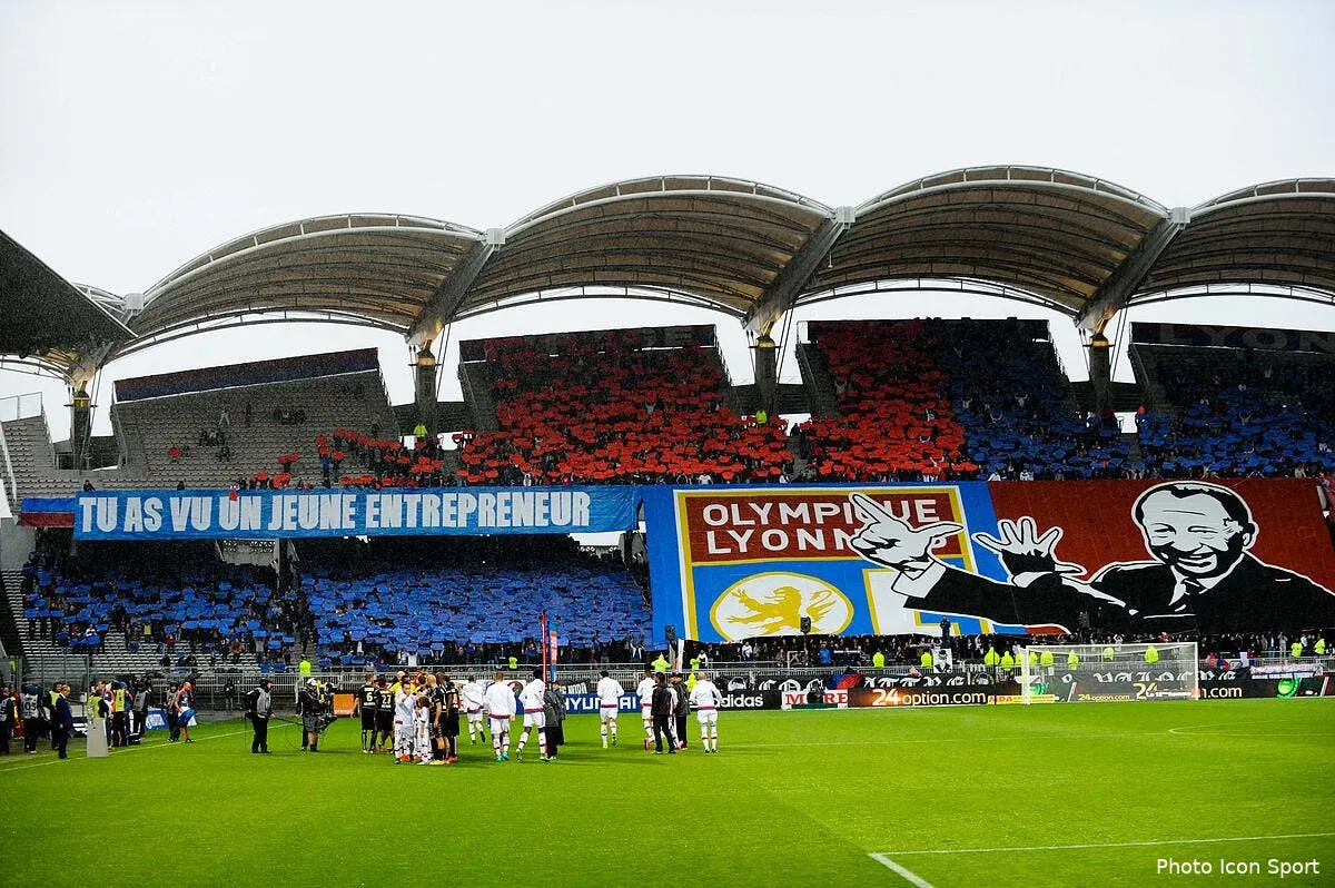 aulas a fait le grand show devant les supporters iconsport jpt 031015 02 02122285