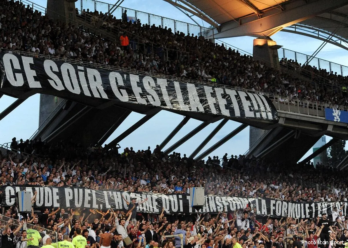 aulas a tout tente pour eviter les banderole iconsport jpt210511 01 133 119791