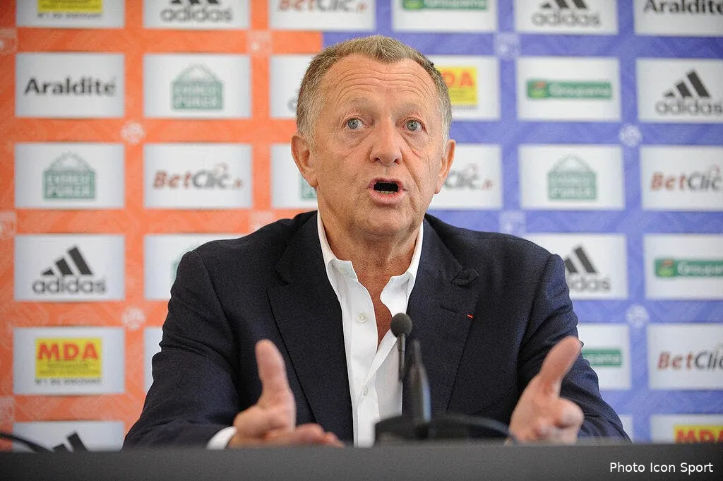 aulas annonce le maintien de claude puel a l ol 61661 11298