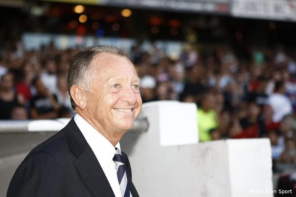 aulas avait une idee derriere la tete pour fanni 64306 13108