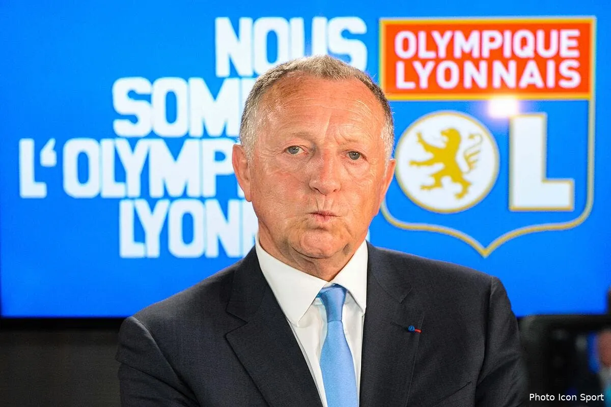 aulas balance un tacle a monaco version bahlouli martial iconsport jpt 010615 09 08115281