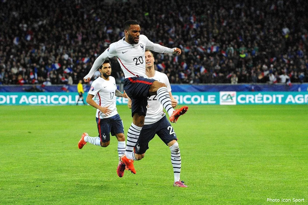 aulas chambre les supporters de l asse apres le but de lacazette iconsport jpt 290315 05 06107749