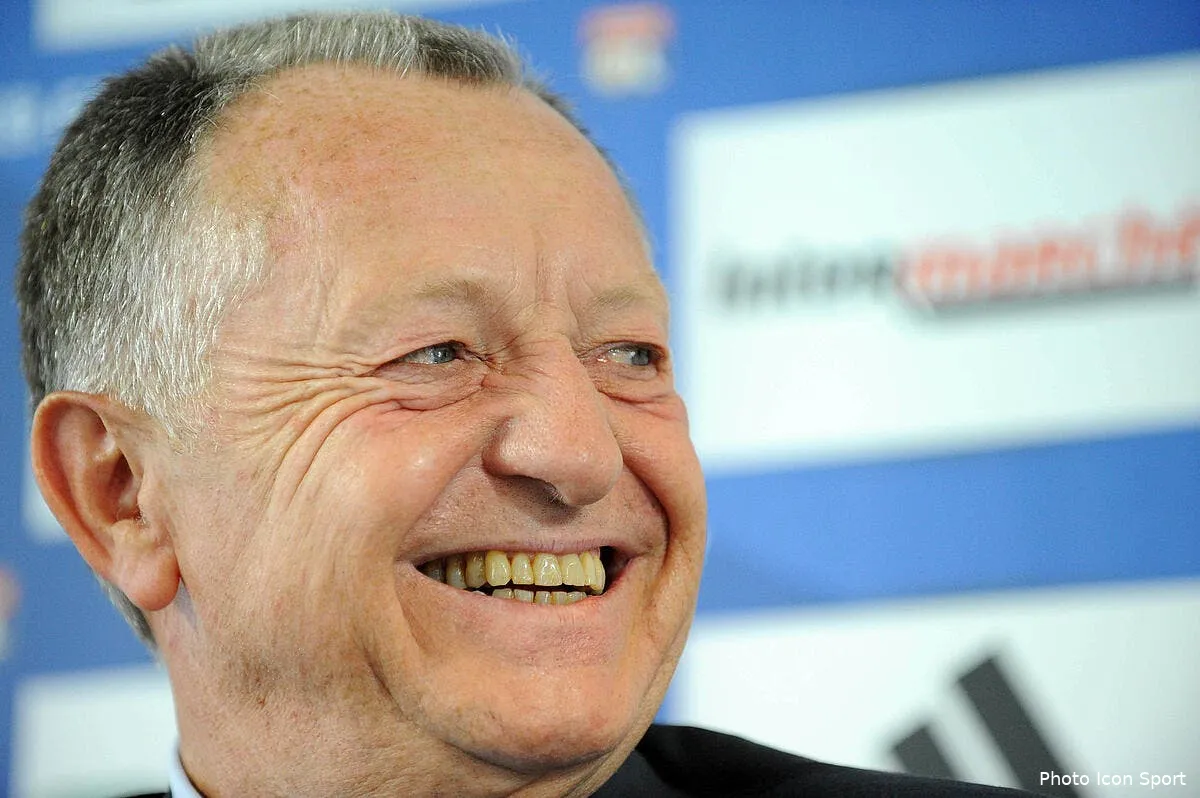 aulas chambre un patron de l om fada sur les maillots iconsport jpt 270613 47 1967009
