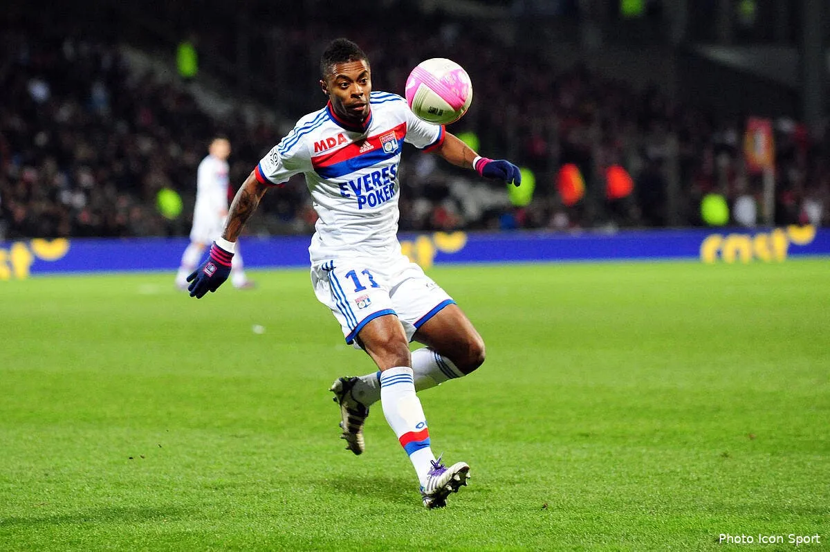 aulas confirme que le depart de bastos est proche iconsport jpt 280112 74 4937531