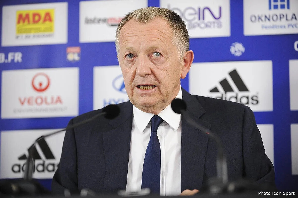 aulas doit s excuser exigent des parents d autistes iconsport jpt 230514 02 08105941