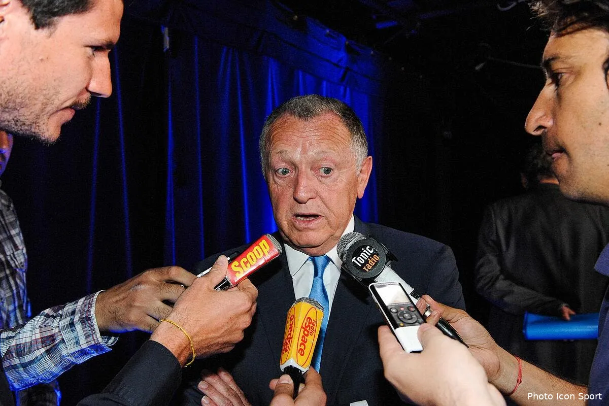 aulas donne des lecons de com a sagnol iconsport jpt 010615 09 09115843